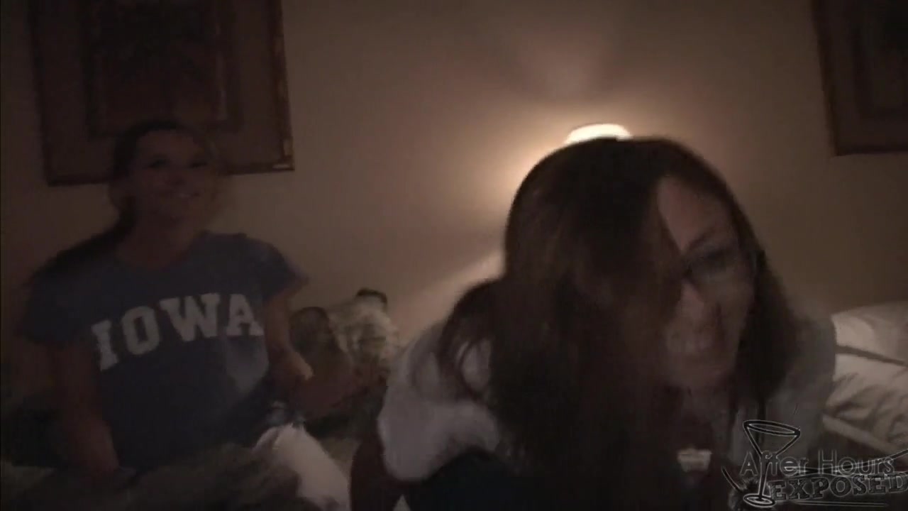 Experienced Lesbian Taking a Shower with Some Fresh Blonde teen 18+ Meat - AfterHoursExposed