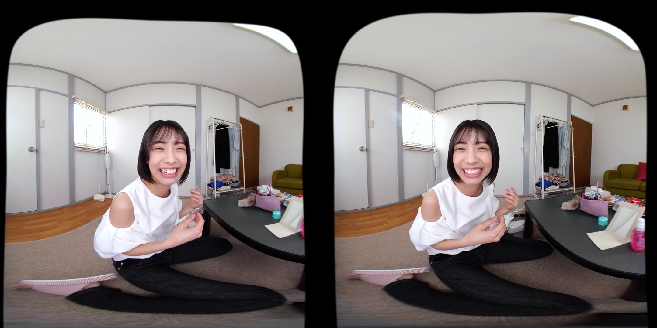 Daydream: I'm Unchanged by You Around Me; Softcore Non-Nude Virtual Date with a Japanese Babe