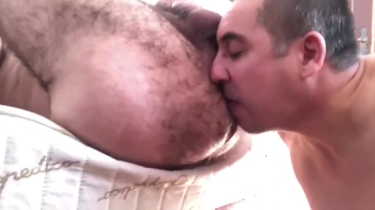 Gay Chaser Cumeatin Bear