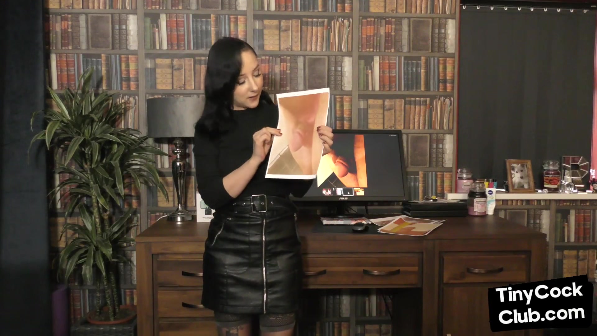 SPH dirty talk by solo babe in leather and stockings