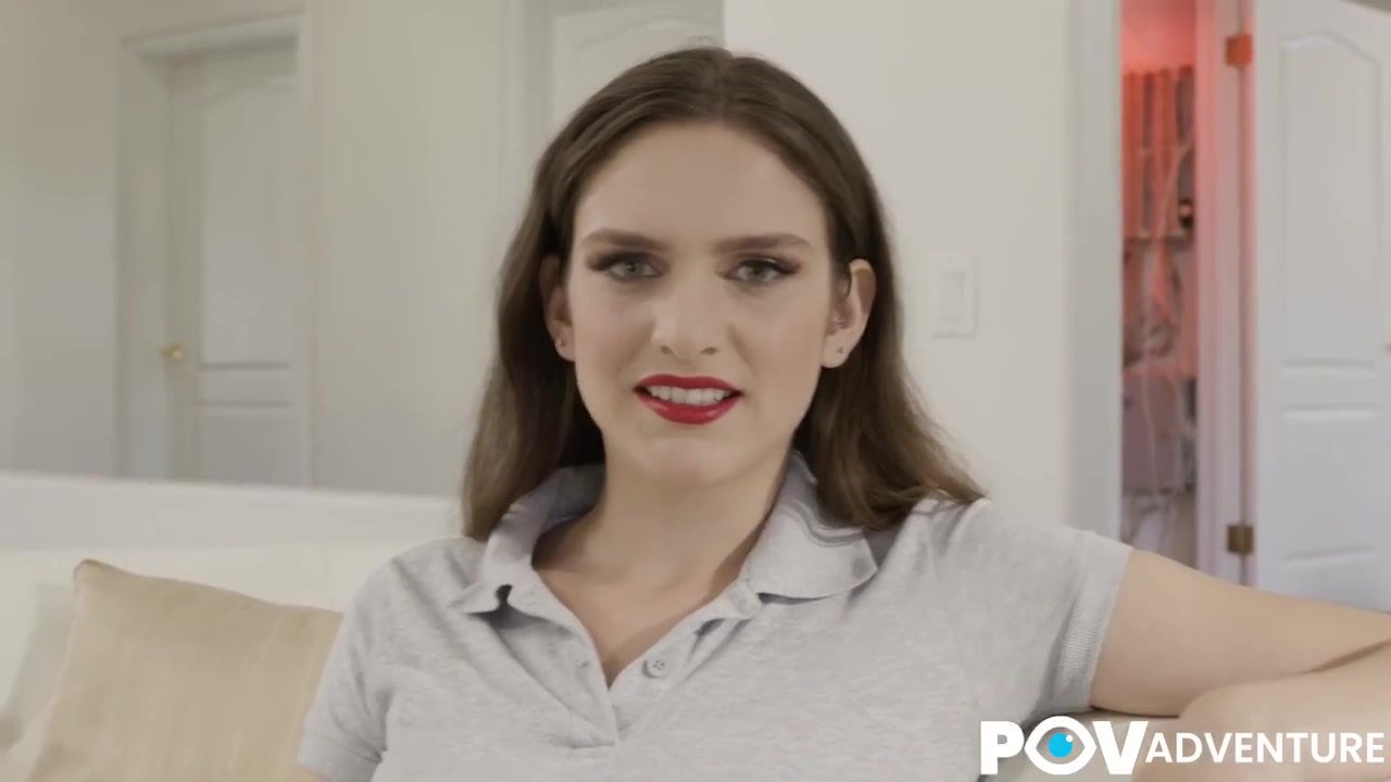 Naughty Electrician Jerks Off Her Customer With Lola Sinn