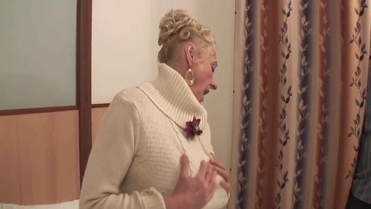 German Amateur With A Slutty Milf With Of Hair On Her