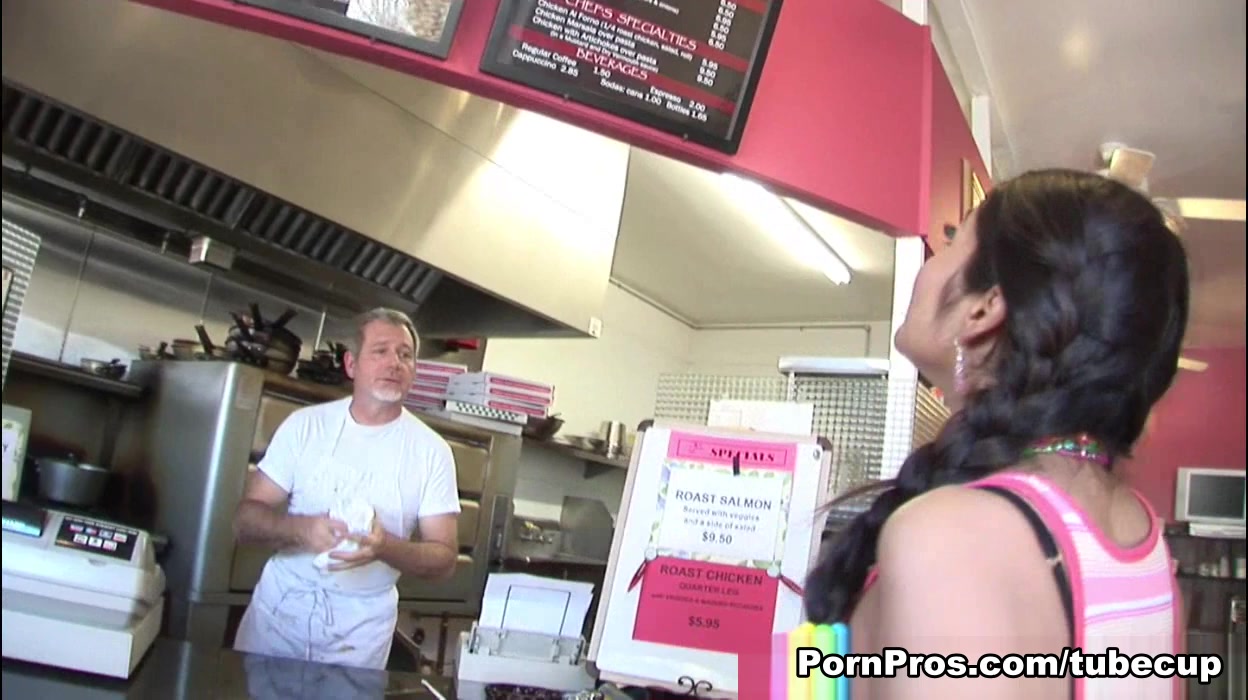 Lunchtime teen 18+ Fucks Geezer - PornPros