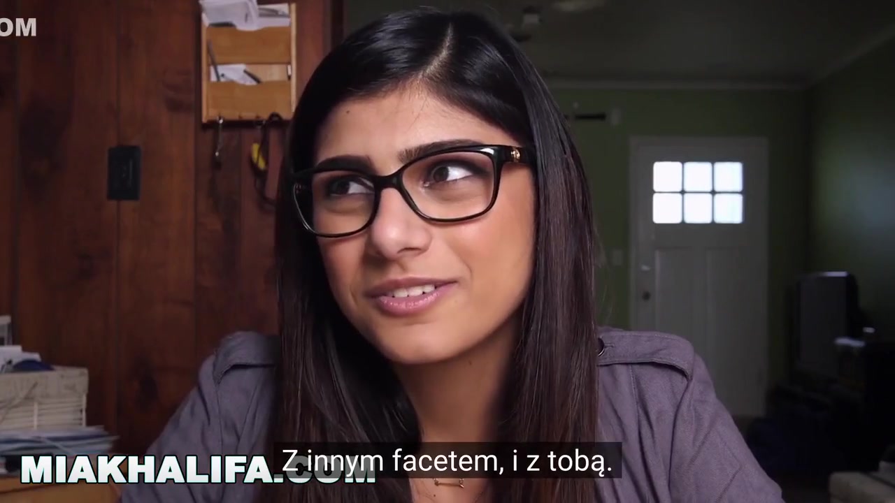 Moj Chlopak Nie Pozwala Mi Na Trojkat Wiec Uprawialam Seks Z Dwoma Czarnymi Mezczyzna - Mia Khalifa
