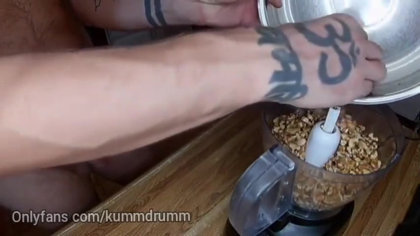 Cooking With Kummdrumm: How To Make Nut Butter With Any Nut...not That Kind Tho