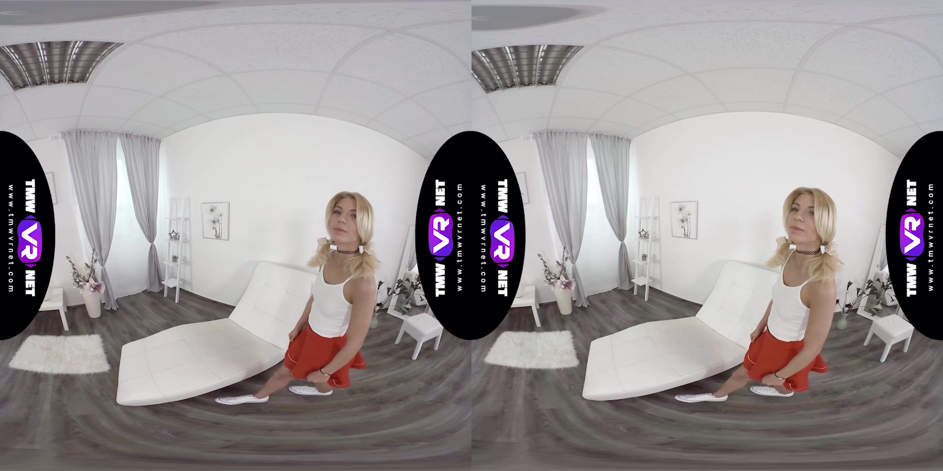 Taking sex trip on couch - TmwVRnet