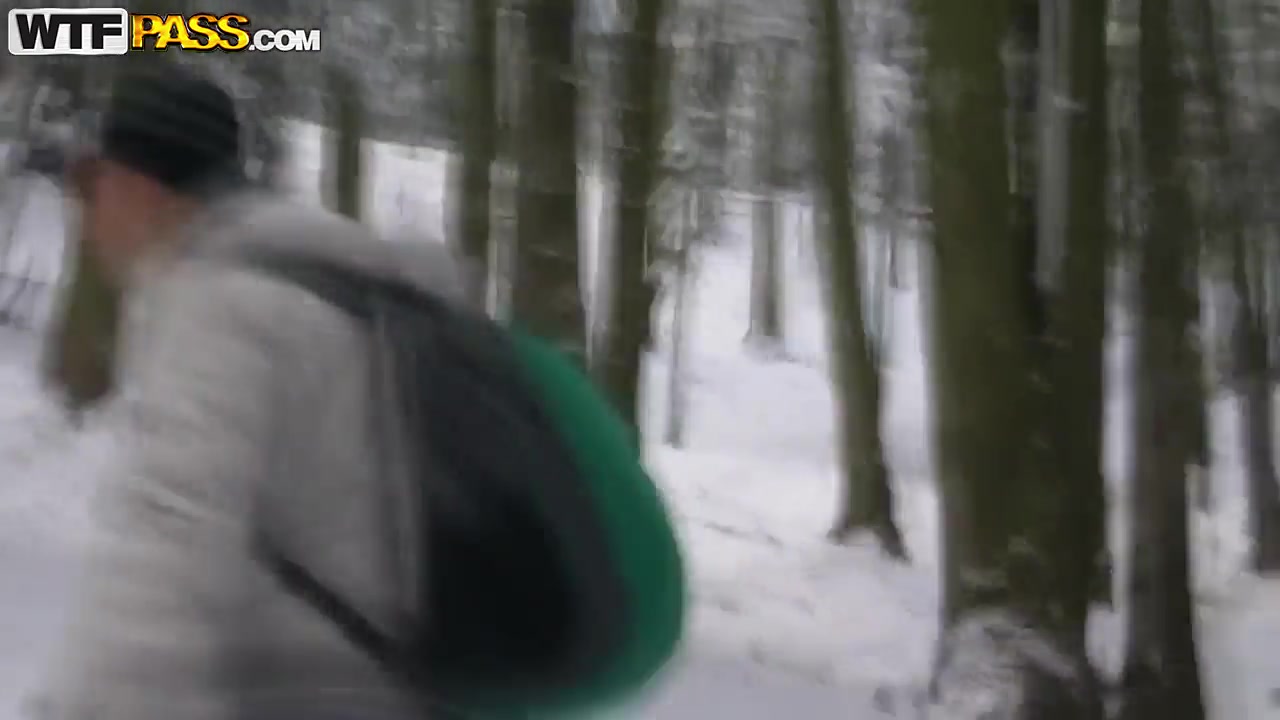 Sexy girlfriend Lory fantastic fuck in the snow