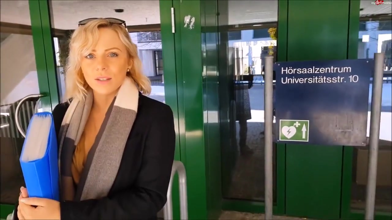 Lilli Vanilli In Vor Der Uni Abgeschleppt
