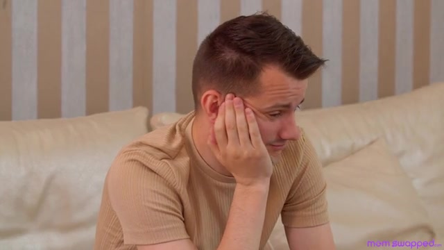 Remembering The College Days - S2:E7 - Momlover