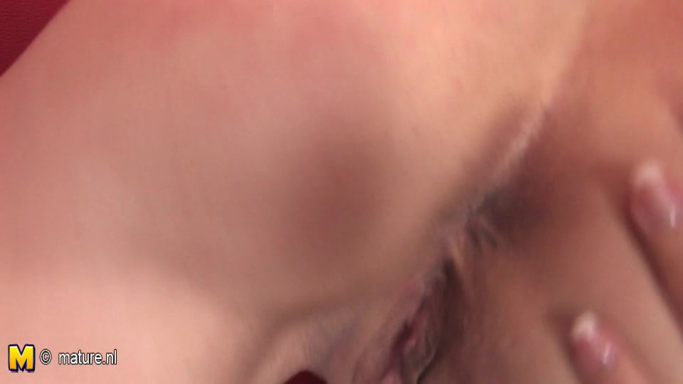 Hot Blonde Babe And A Nice Milf Getting It On - MatureNL