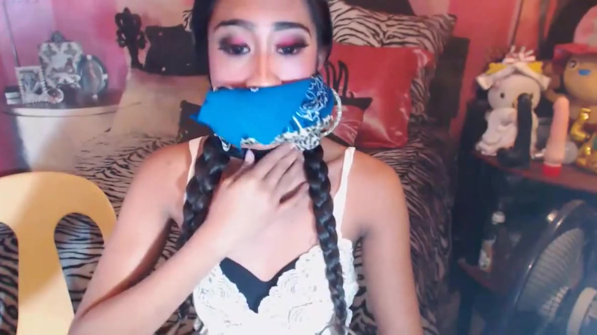 Two shemale jerking their big dick on cam