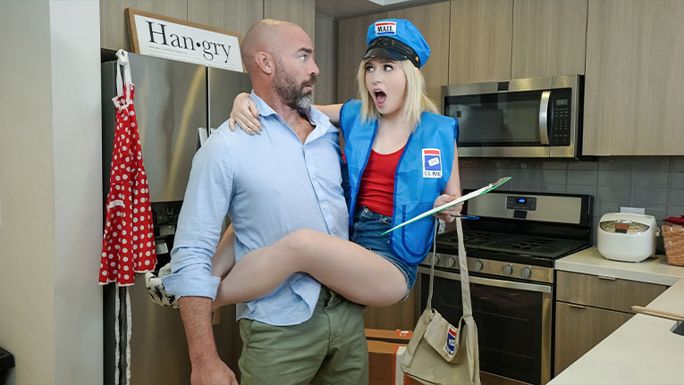 Minxx Marley & Charles Dera in Handle With Care - ExxxtraSmall