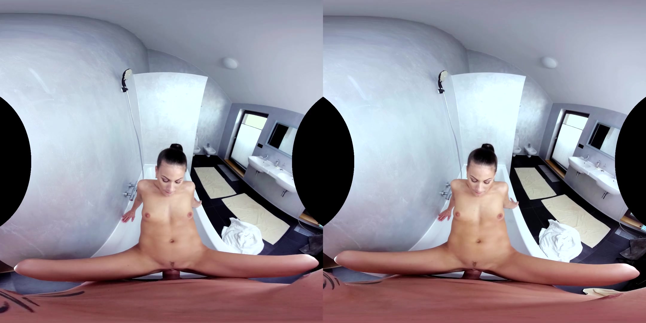 Ander Ways in Piss In Her Mouth - CzechVRFetish