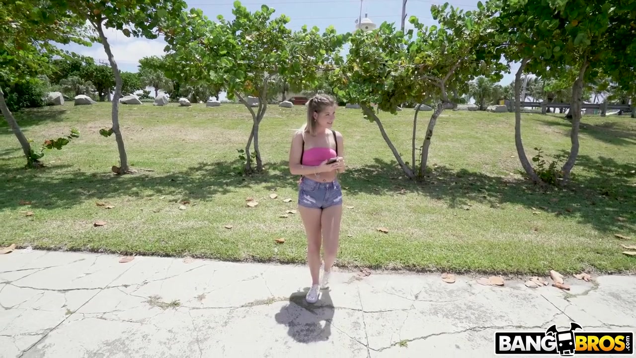 Undercover Freak From Oklahoma In 4k - Katie Sloane