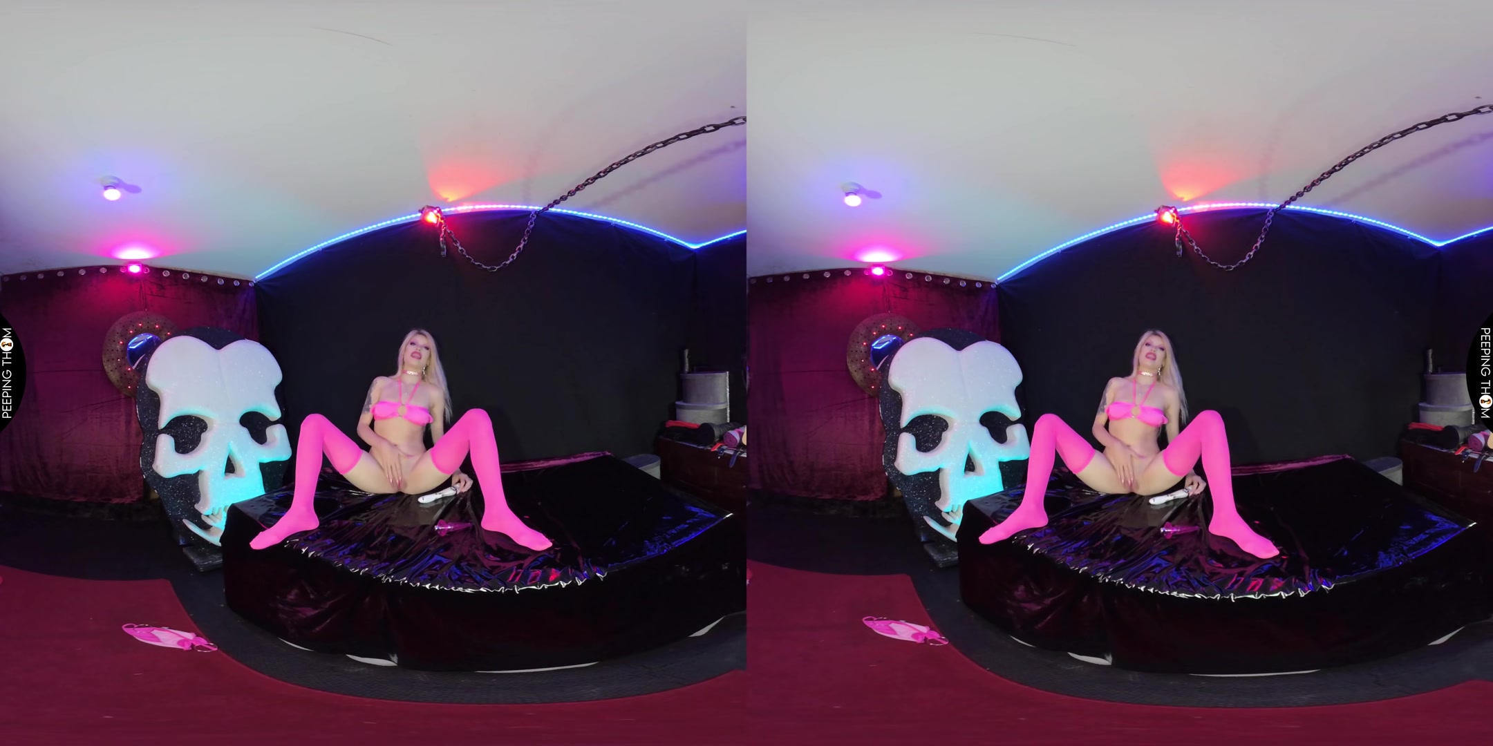 Tiny Squirting teen 18+ - PeepingThom