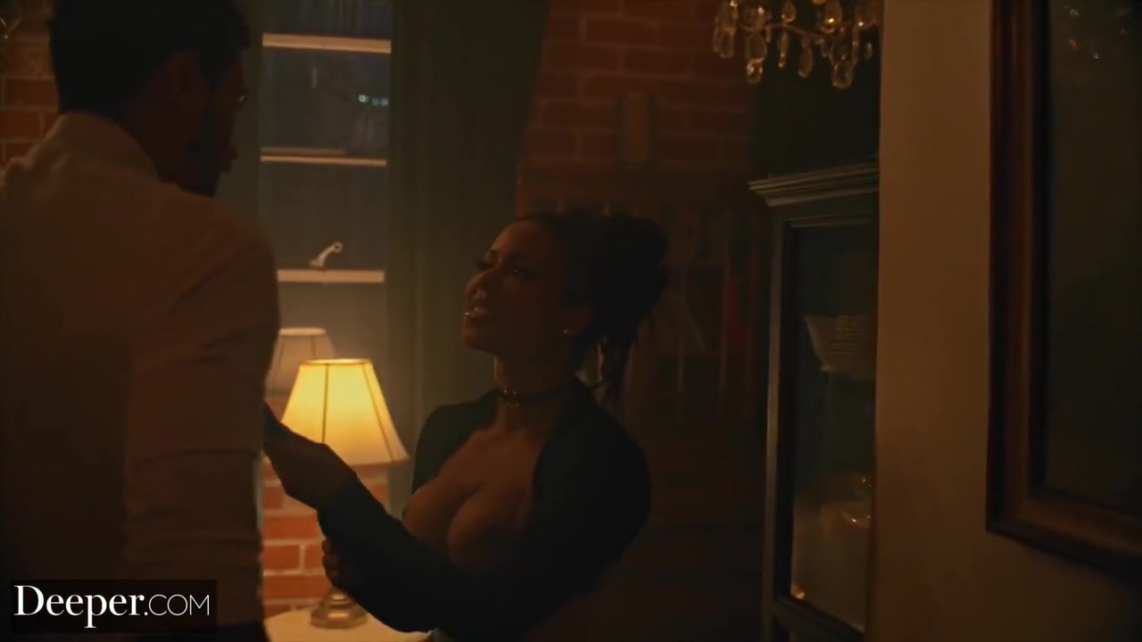 Burlesque Dancer Kira Gets Creampied At Afterparty
