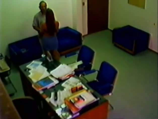 Quick amateur blow in the office