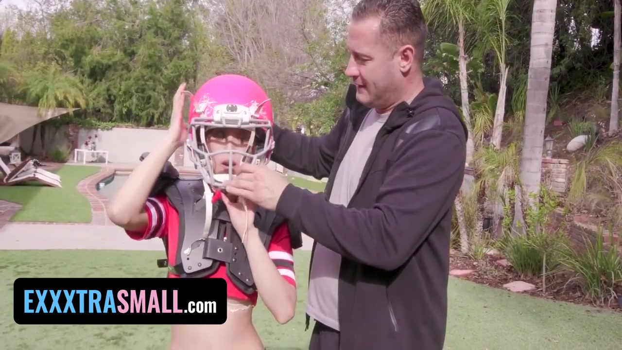 Alexia Anders In Busty Petite Asian Football Player Gets Sweaty With Her Hunk Boyfriend
