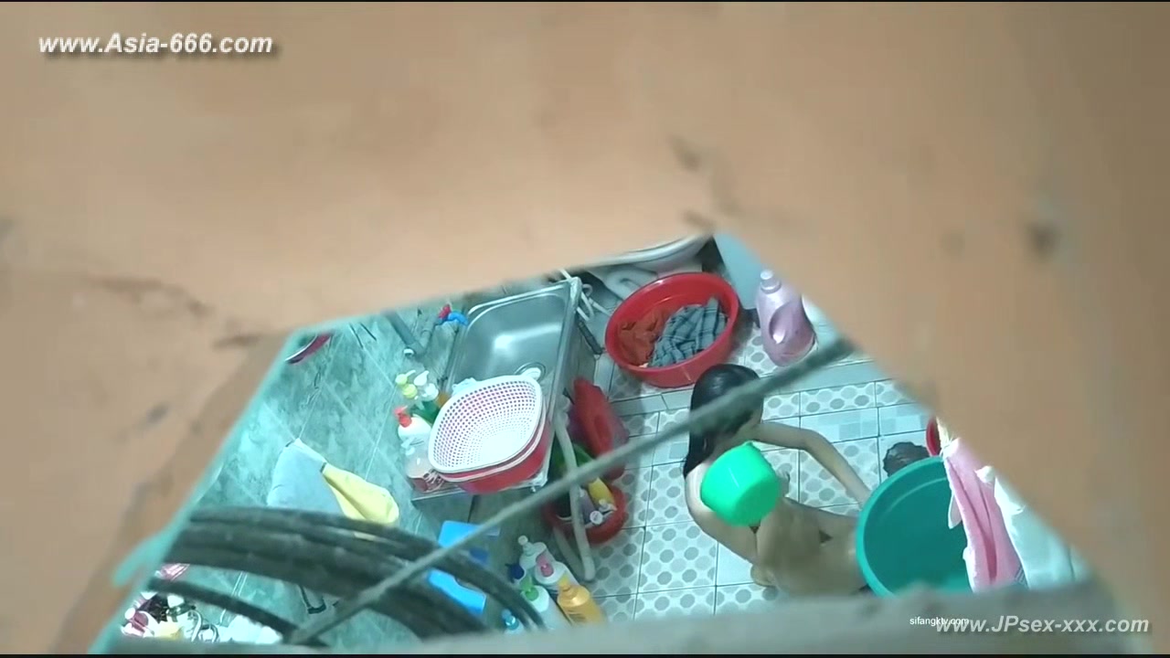 peeping chinese bath.68