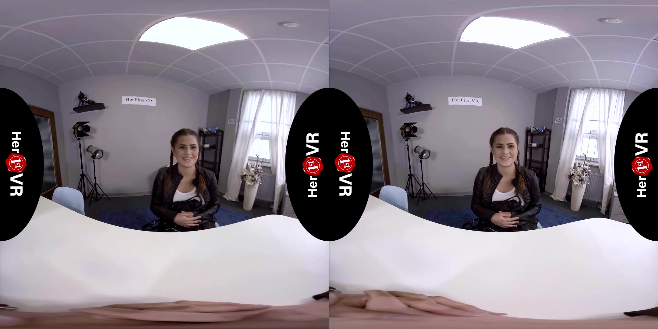 Catherine - First VR Casting - Thick Solo Model Fingering