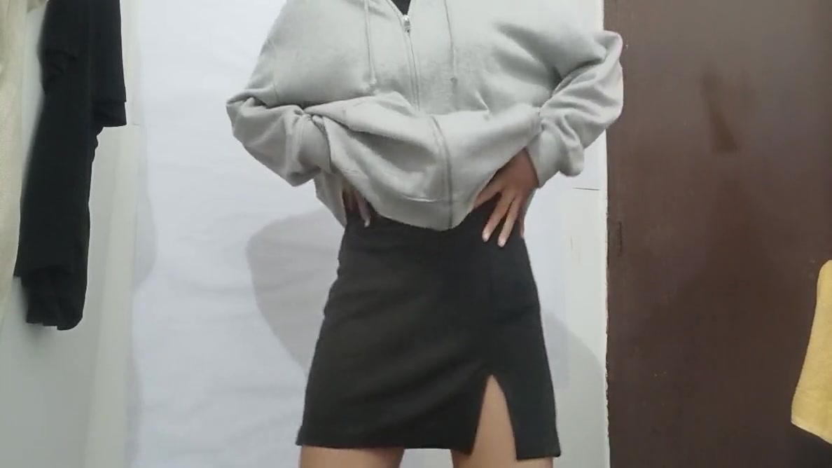 Hindi Girl Show Her Figure Desi School Girl Bathing