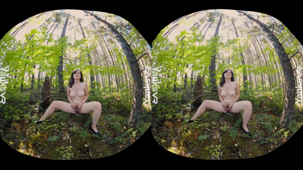 Raven Snow Clit Pleasure in the Forest