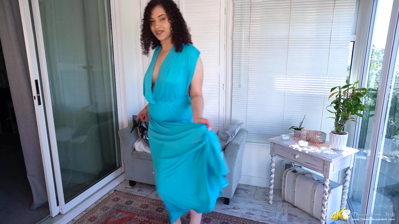 Step mom's Upstairs - DownblouseJerk