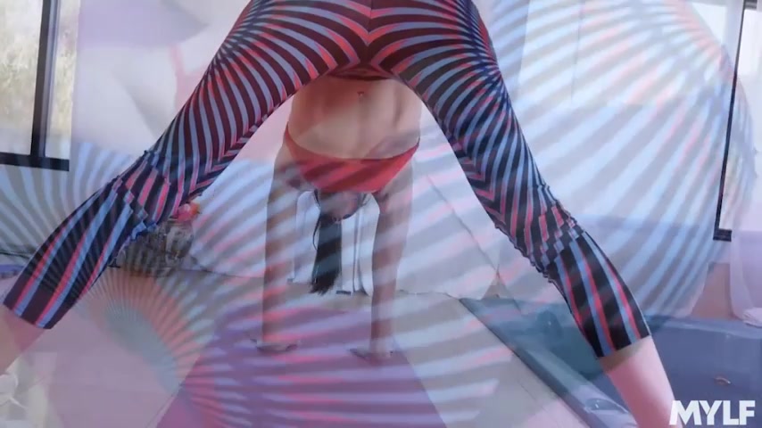 Spying On Some Thighs - MYLF