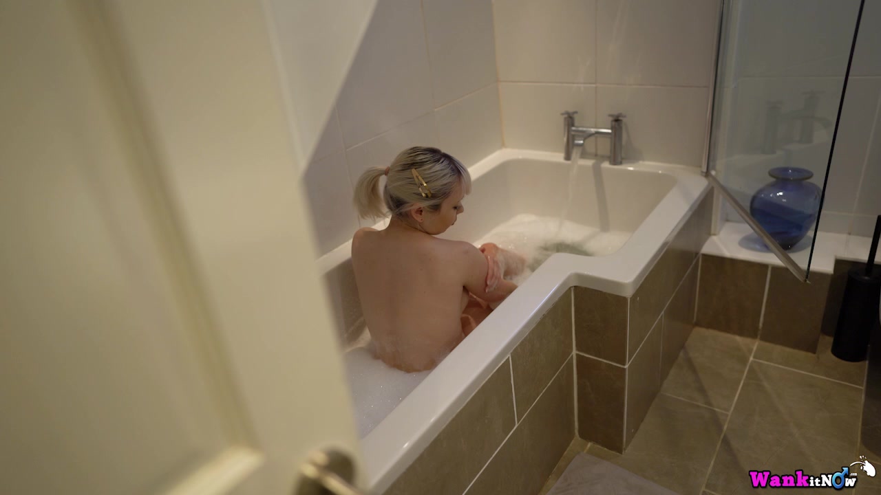 Cherry English - Let Me Stay - Sexy Videos - WankitNow