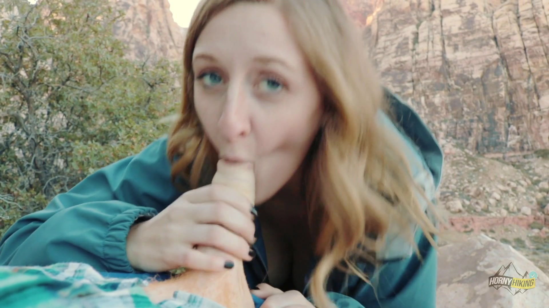 Quickie In The Mountains - Sex Movies Featuring Molly Pills