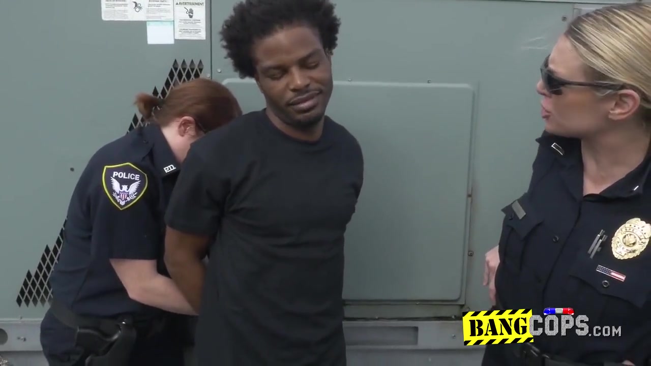 Pervert Is Caught And Subdued By Horny Female Officers