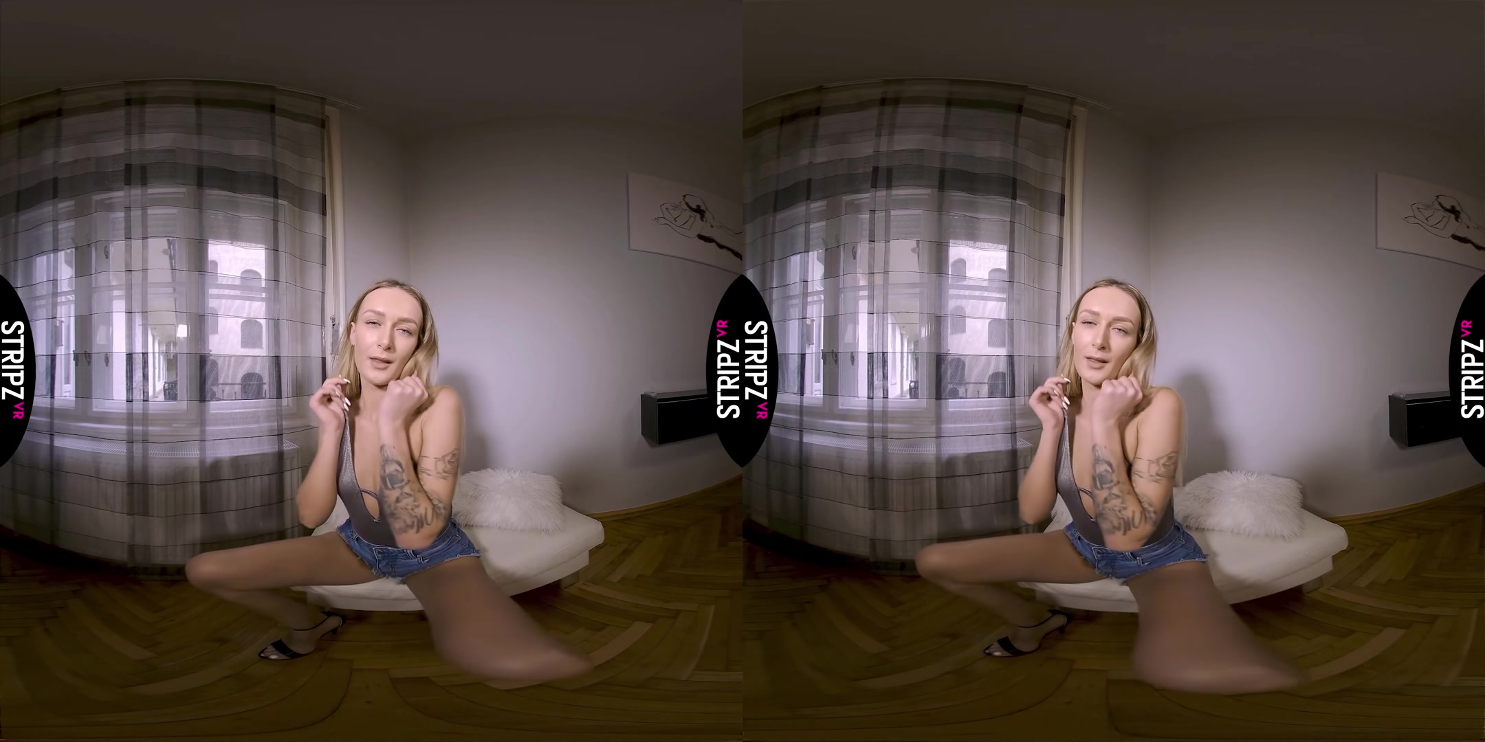 Elena Lux Tease And Please You! - StripzVR