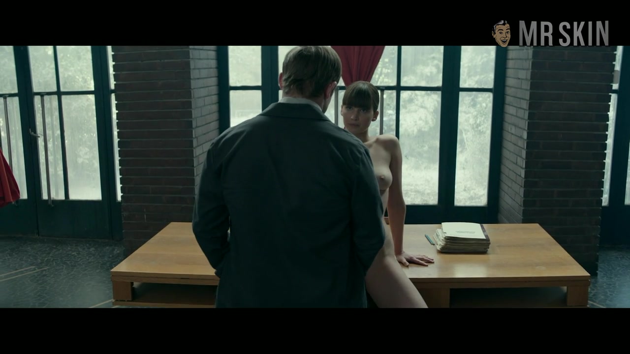 Nude Jennifer Lawrence Will Make Your Dark Phoenix Rise - Mr.Skin