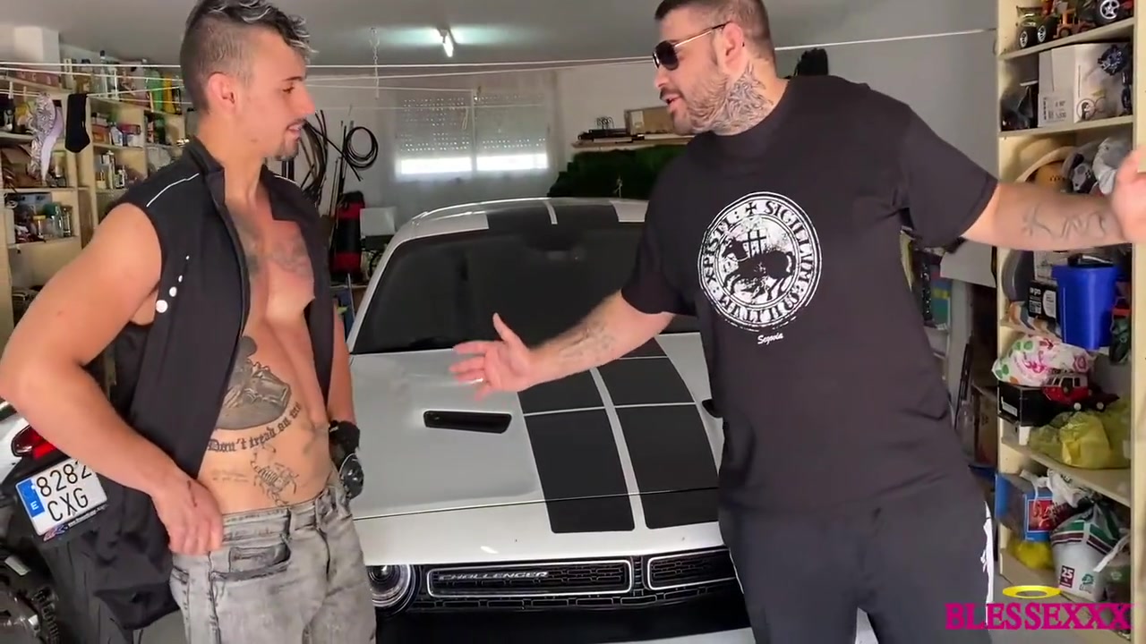Straight Males Playing With The Beast 10 Min With Magic Javi