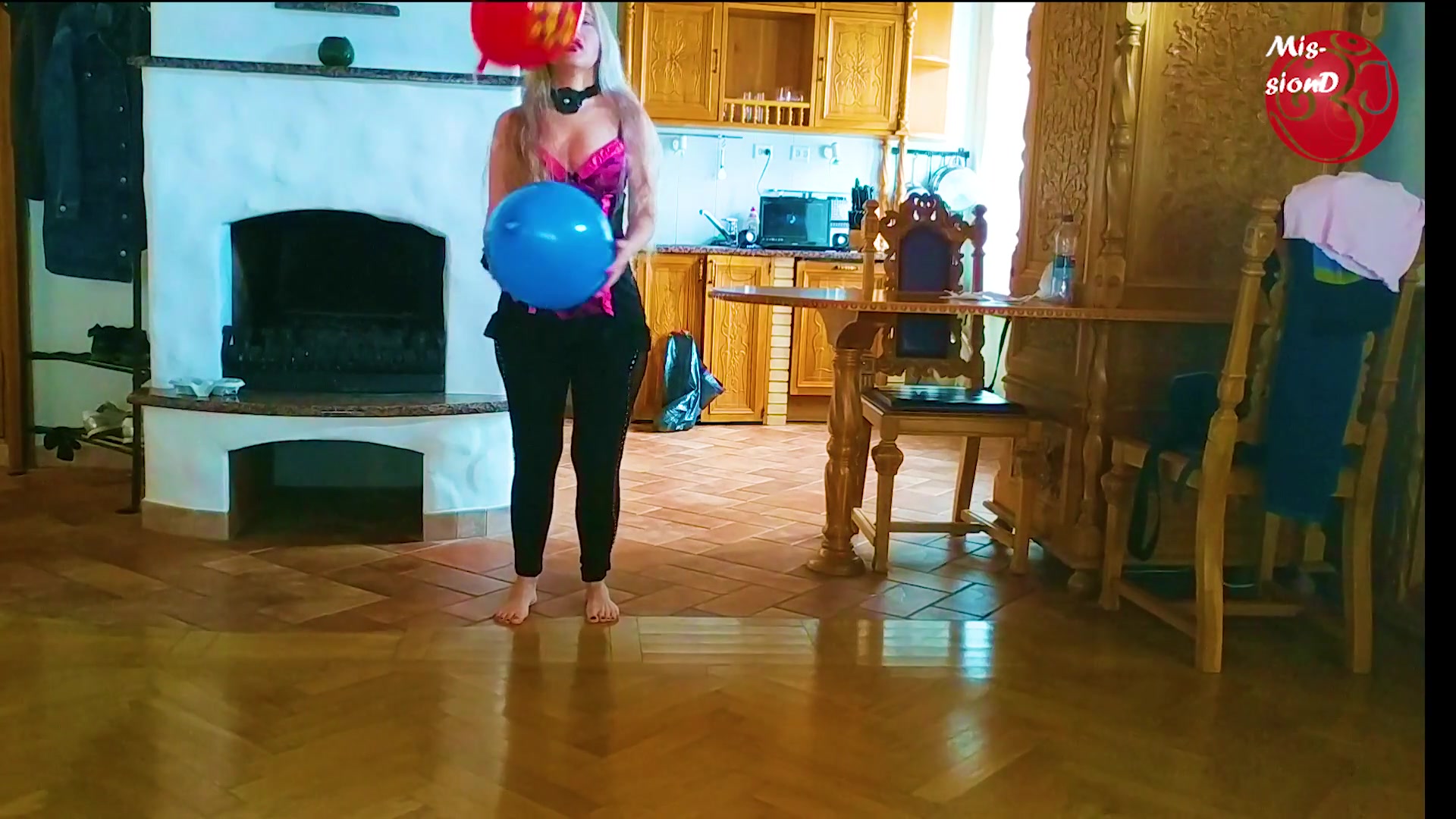 Foot Model With Balloons - Sex Movies Featuring Findom Goaldigger
