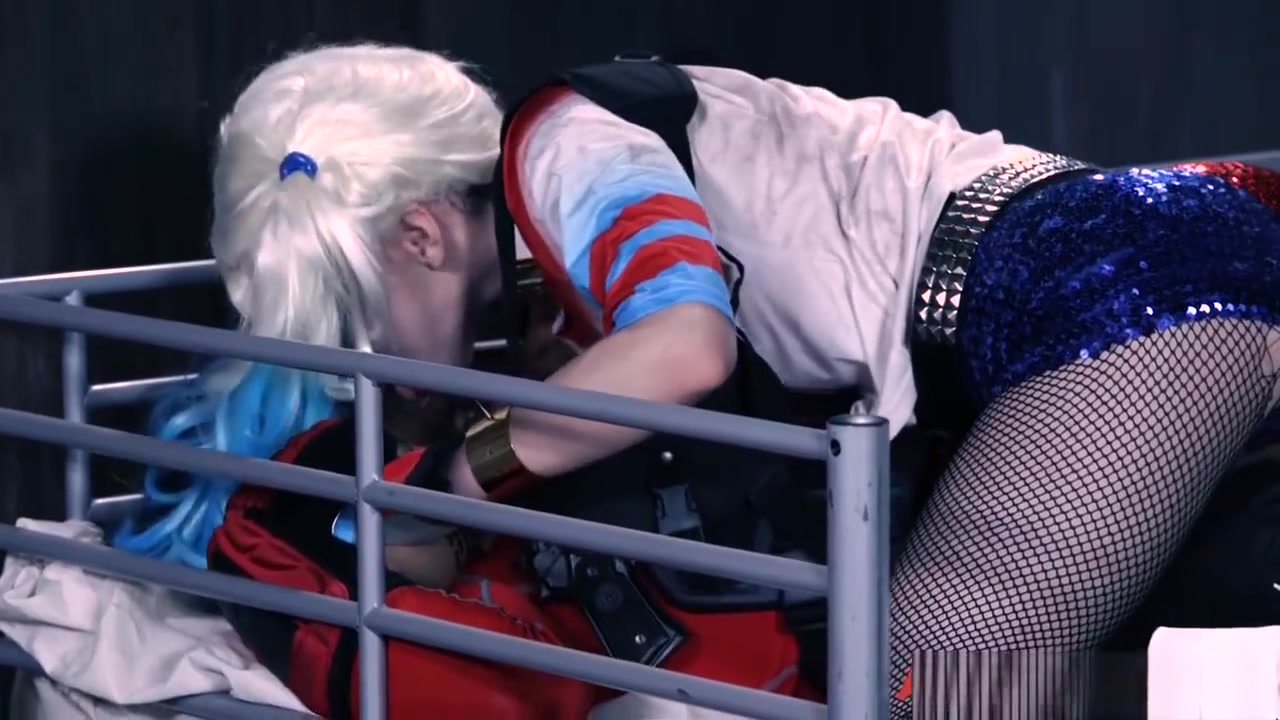 Harley Quinn gets blacked by Deadshot