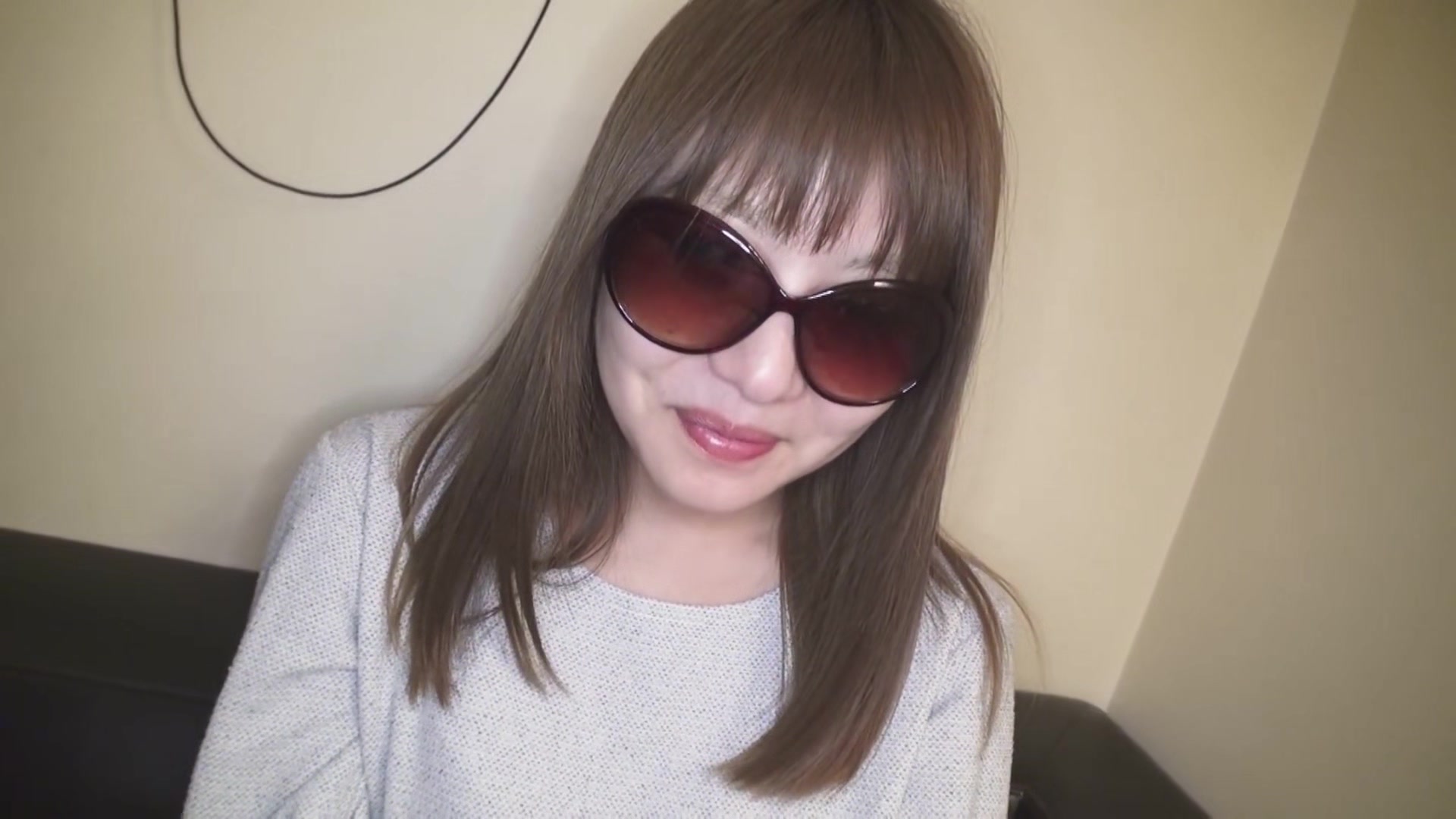 Kameihitomi The Big Sunglasses - 10musume