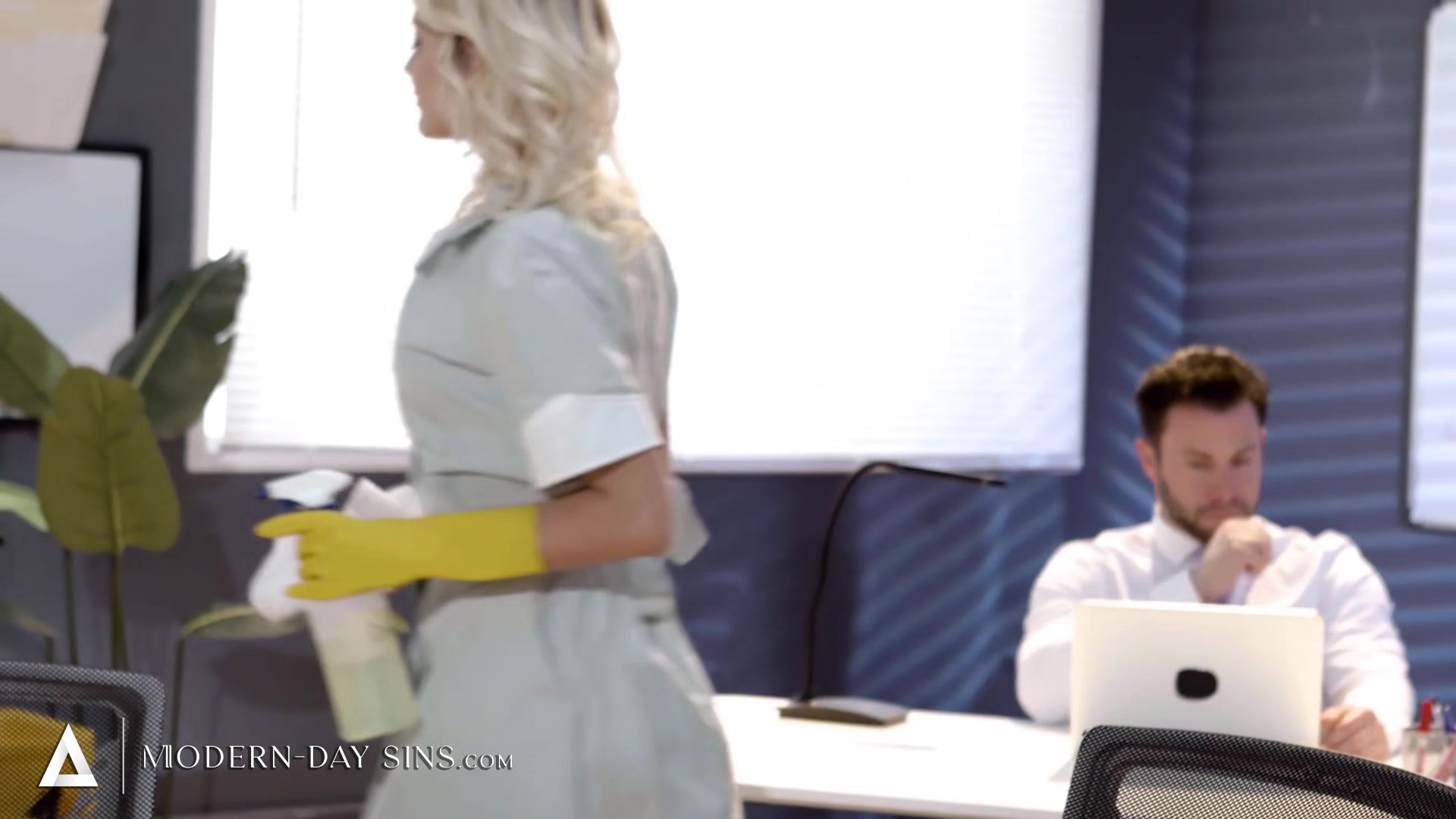 MODERN-DAY SINS - Overworked Boss Takes A Break To Hard Assfuck The Pervert Office Maid Kenna James
