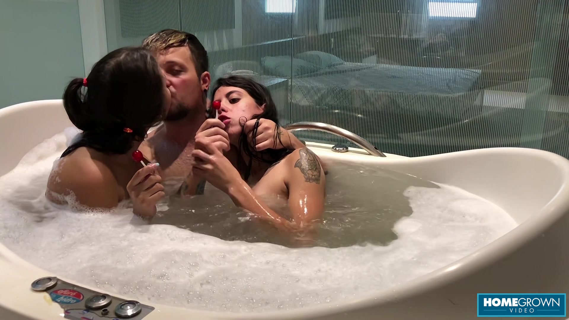 Scarlett and sexy new girl July join Stephan in the tub for a sweet and wet play session!