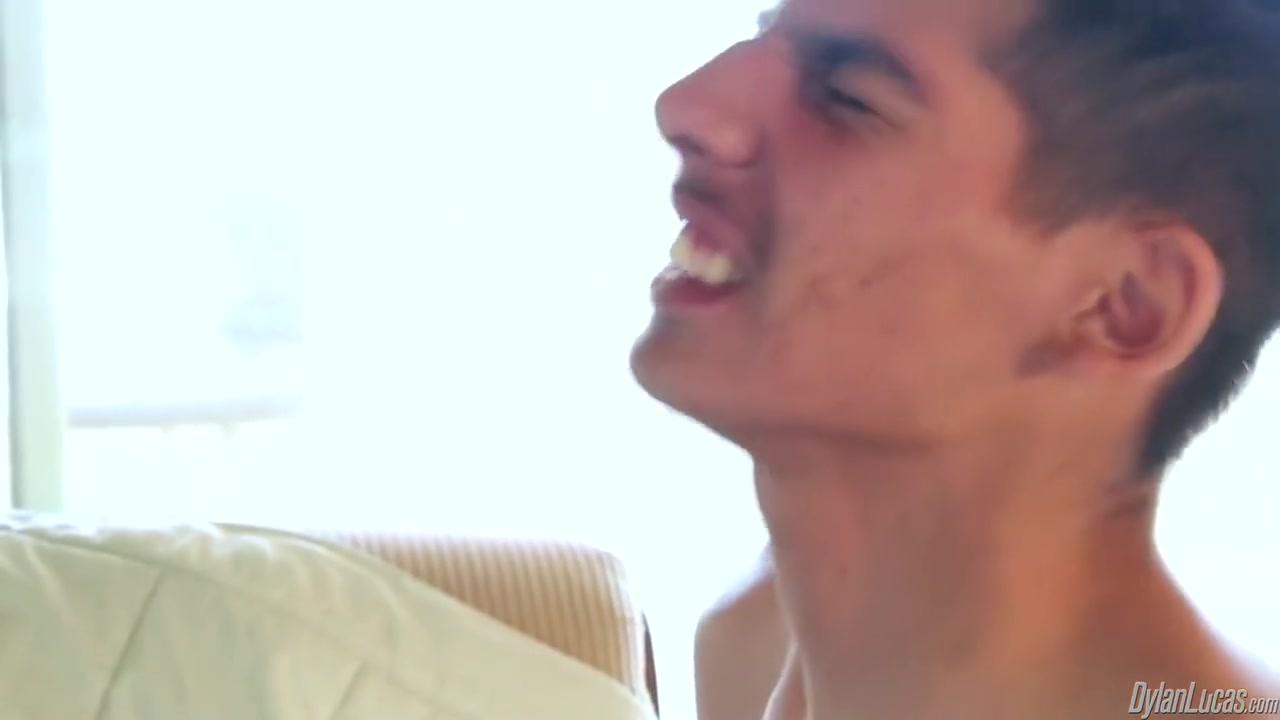 Exclusive: Gay Seaside - Dylan Lucas And Seth Bond