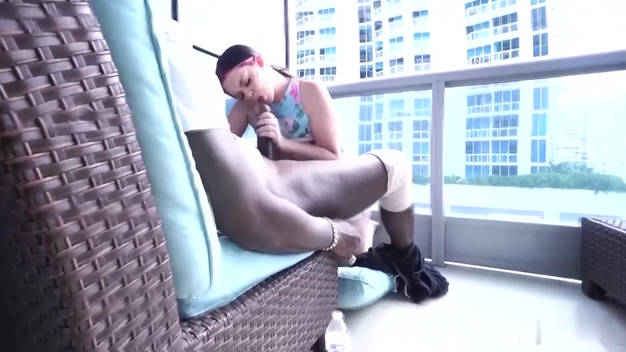 Lut Sucking Dick On Balcony