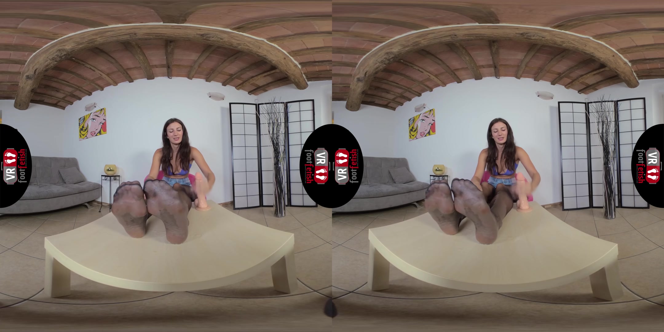 Jaw-Droppingly Sexy Lilian Tells You How To Jerk Off - VRFootFetish