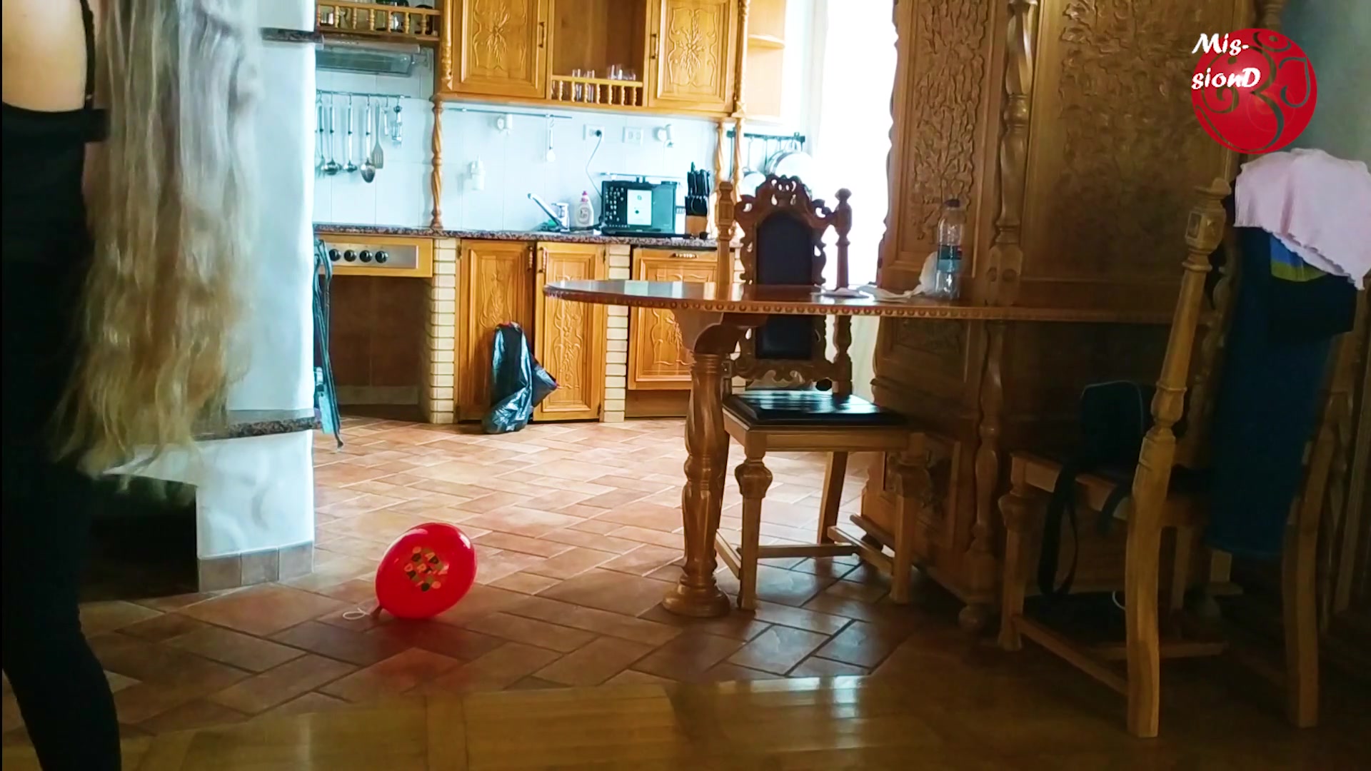 Blonde With Balloons - Sex Movies Featuring Findom Goaldigger