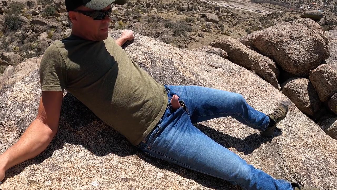 Wetting My Jeans And Spraying Piss In The Mountains 4k