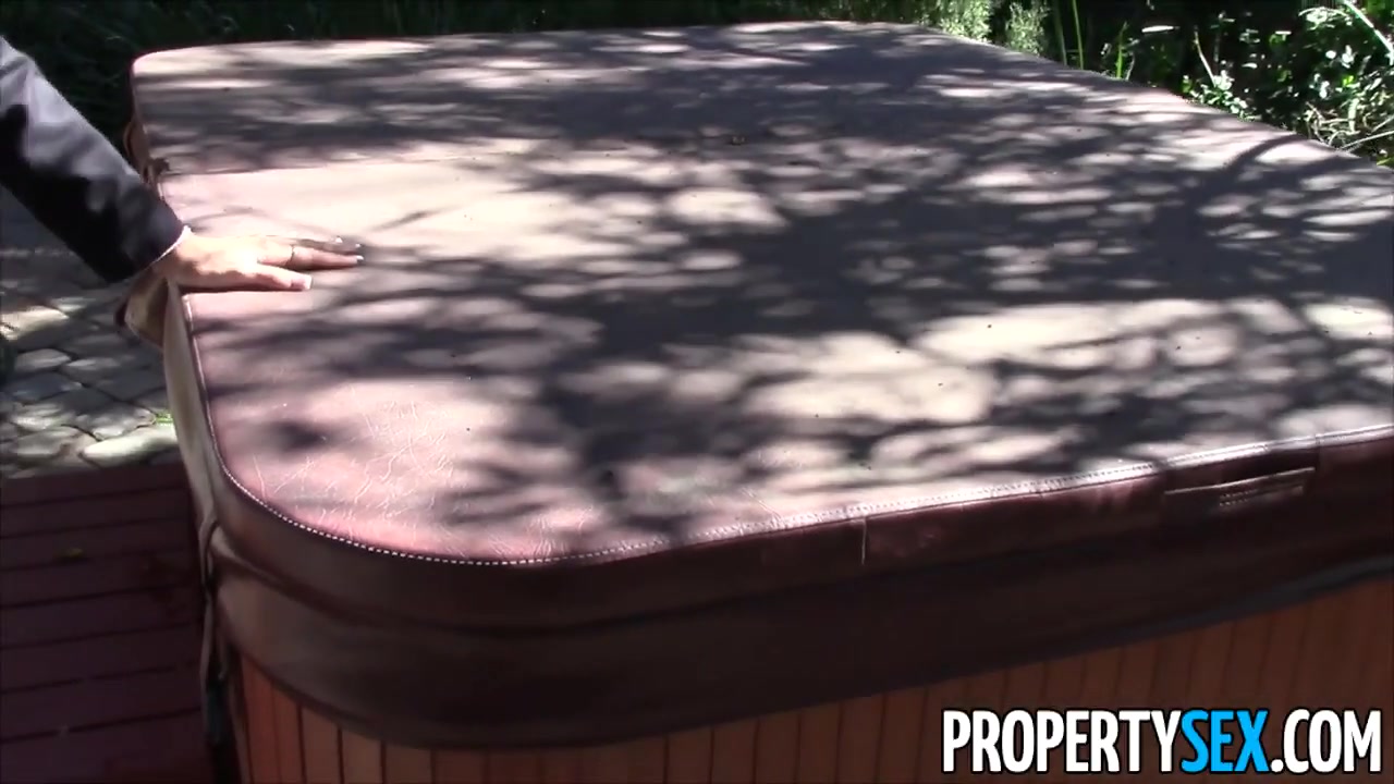 PropertySex Rookie Real Estate Agent Fucks at Open House Homemade Sex