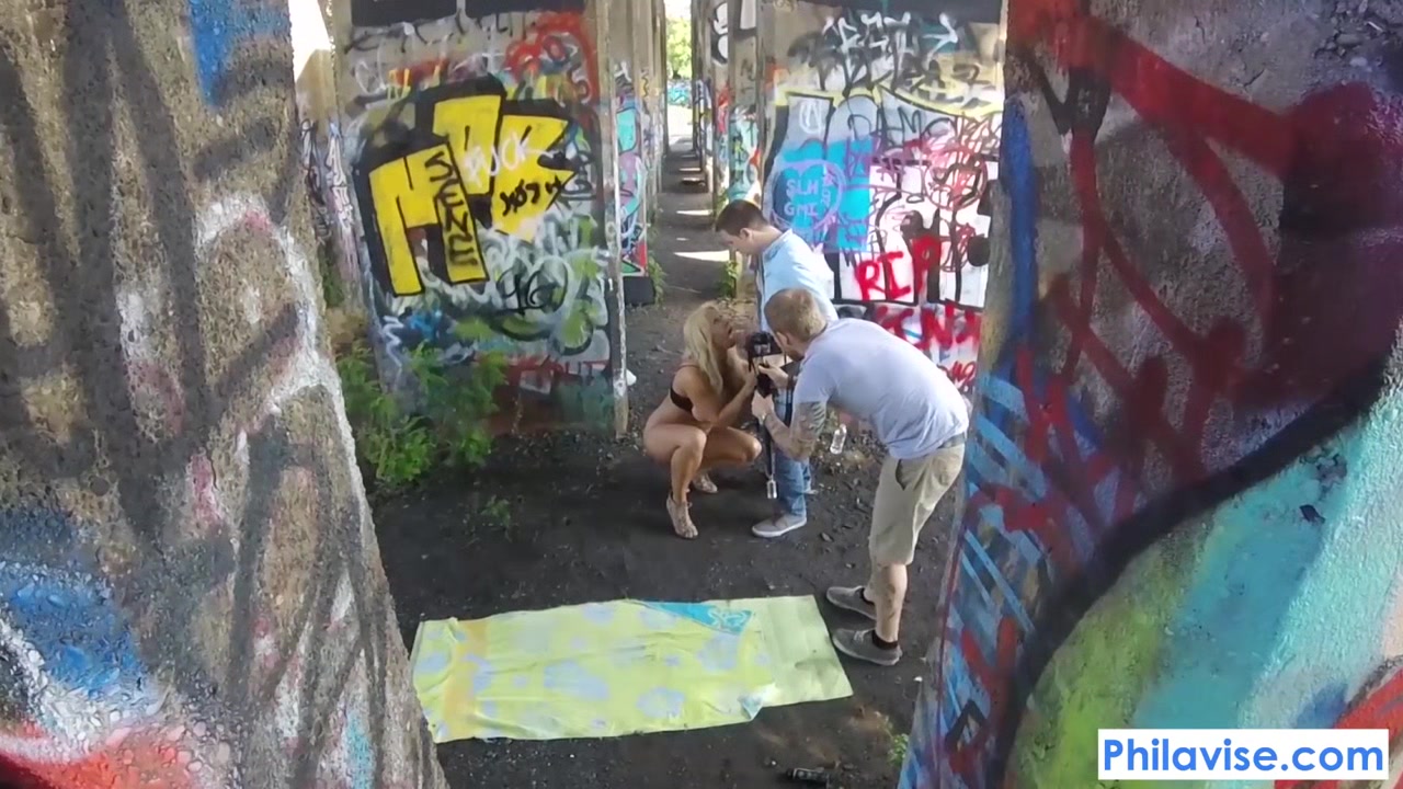 PHILAVISE-Action cam public milf fucking with Alyssa Lynn