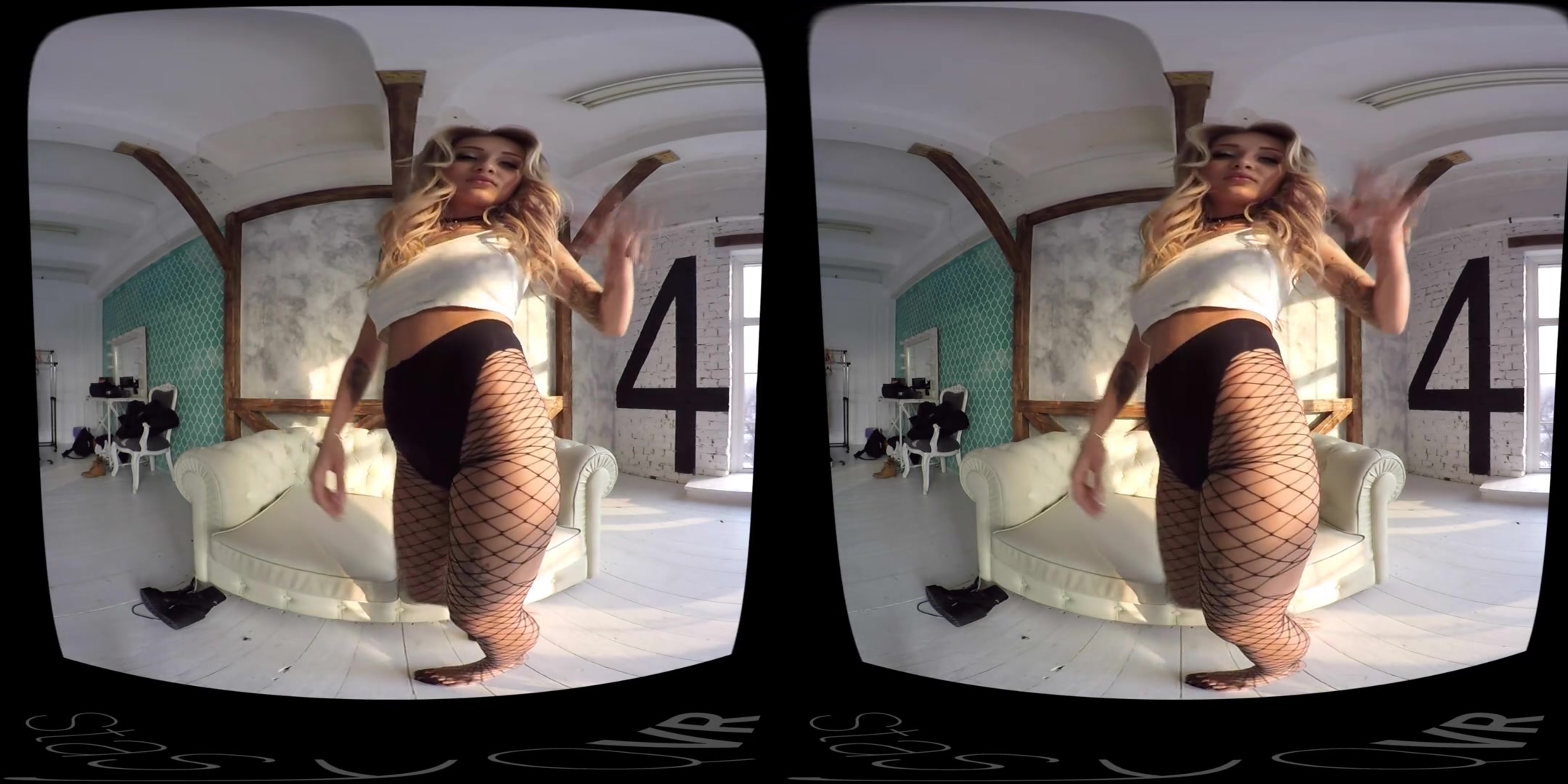 MiamiQ in Stasy In Fishnets - StasyQVR