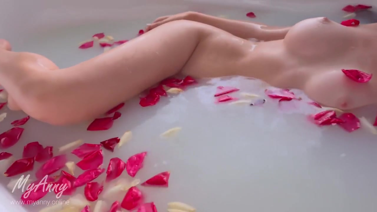 Stay Home And Fuck! Hard Sex In The Bathroom, Facial!