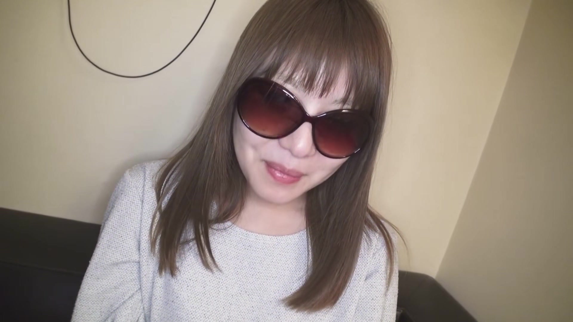 Kameihitomi The Big Sunglasses - 10musume