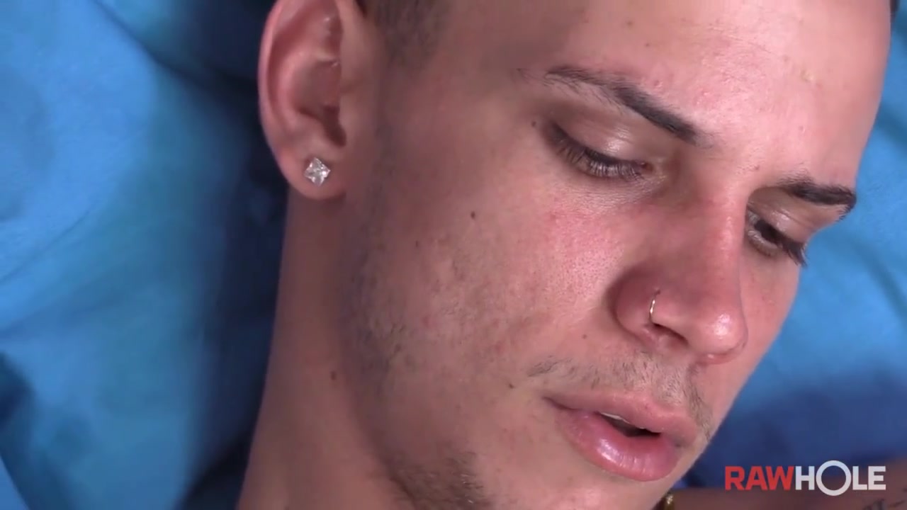 Muscled And Inked Olaf Masturbating